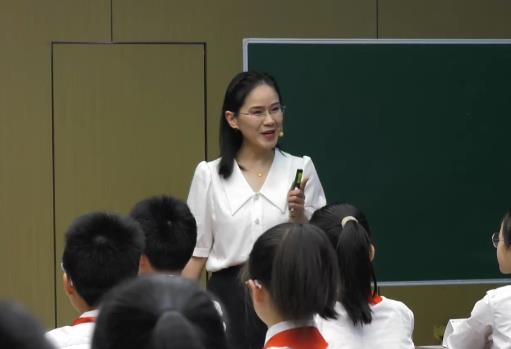 秦建英，《插上科學的翅膀飛》，六年級下冊習作，第五單位